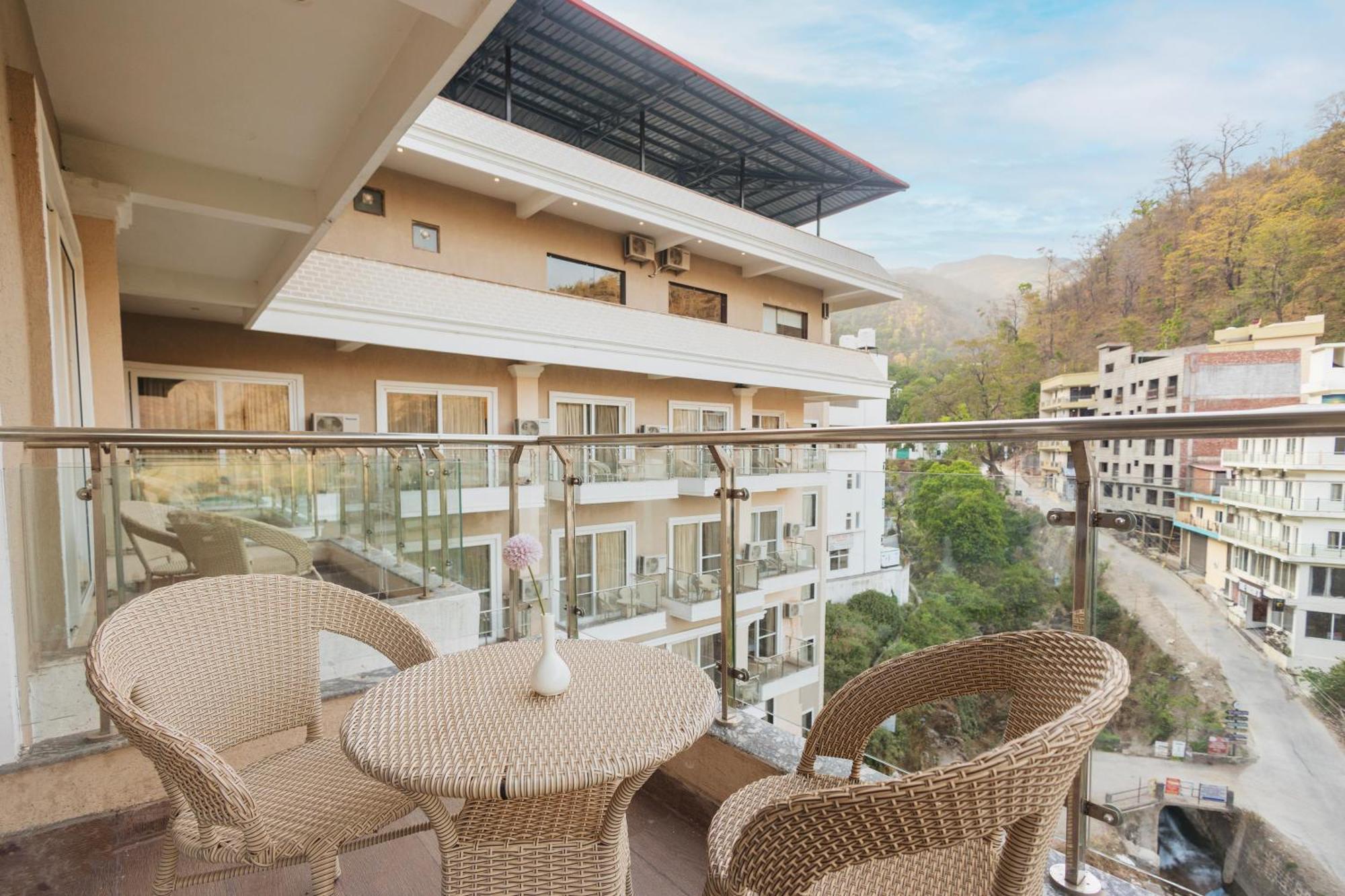 Stone Wood Hotel, Rishīkesh 외부 사진
